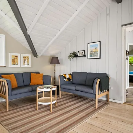 Fenna - 30km From The Sea By Interhome